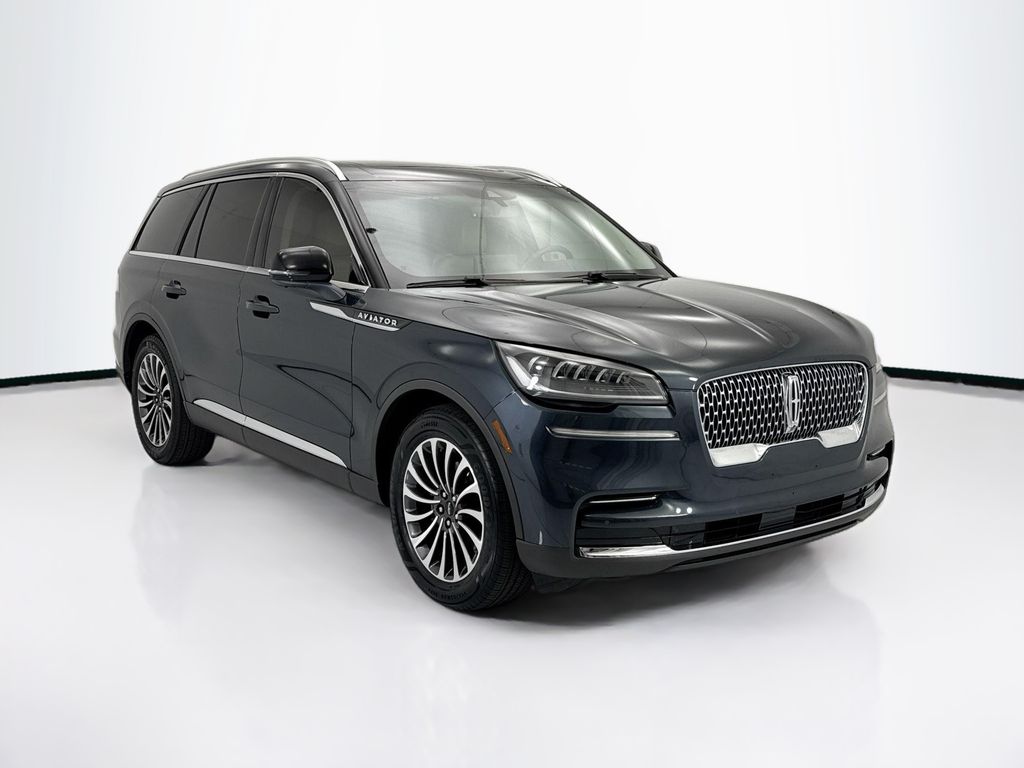 Thumbnail: 2022 Lincoln Aviator - 3