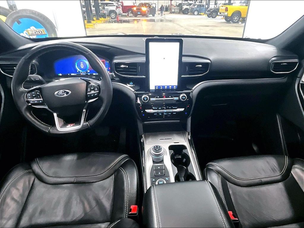 2021 Ford Explorer — photo 22