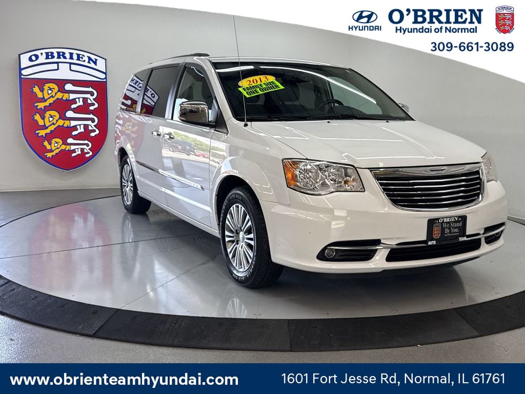 2013 Chrysler Town & Country Touring-L FWD