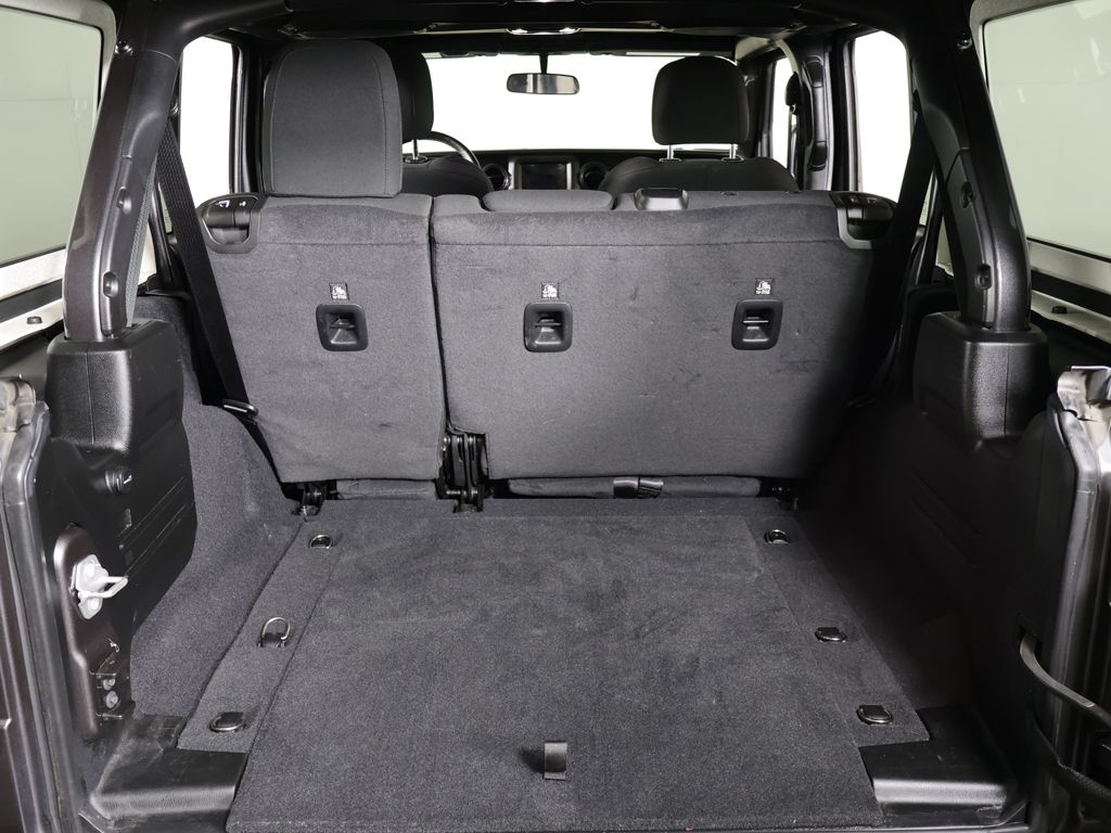 Used 2023 Gray Jeep Altitude image 18
