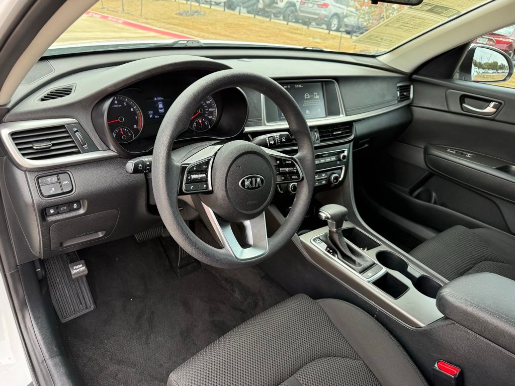 Thumbnail: 2020 Kia Optima - 12