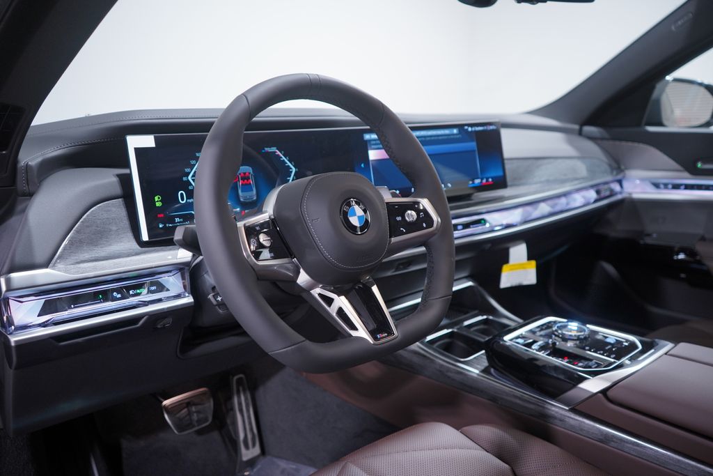 2025 BMW 7 Series 740i 6