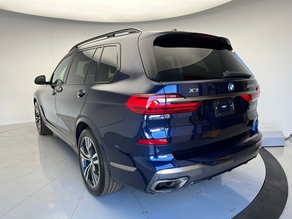 2020 BMW X7 M50i 4