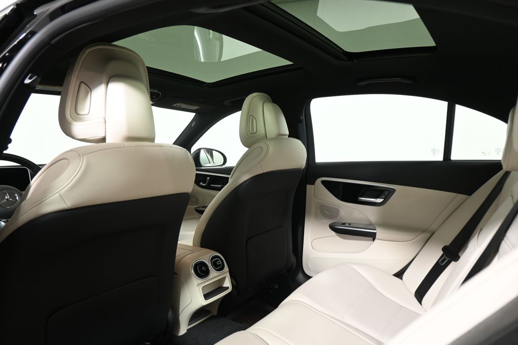 Thumbnail: 2022 Mercedes-Benz C-Class - 31