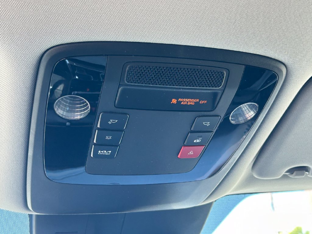 Used 2023 Kia Carnival Van