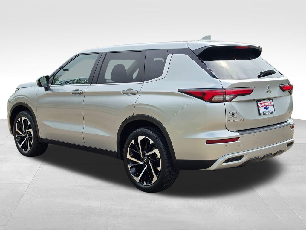 Used 2024 Mitsubishi Outlander SUV
