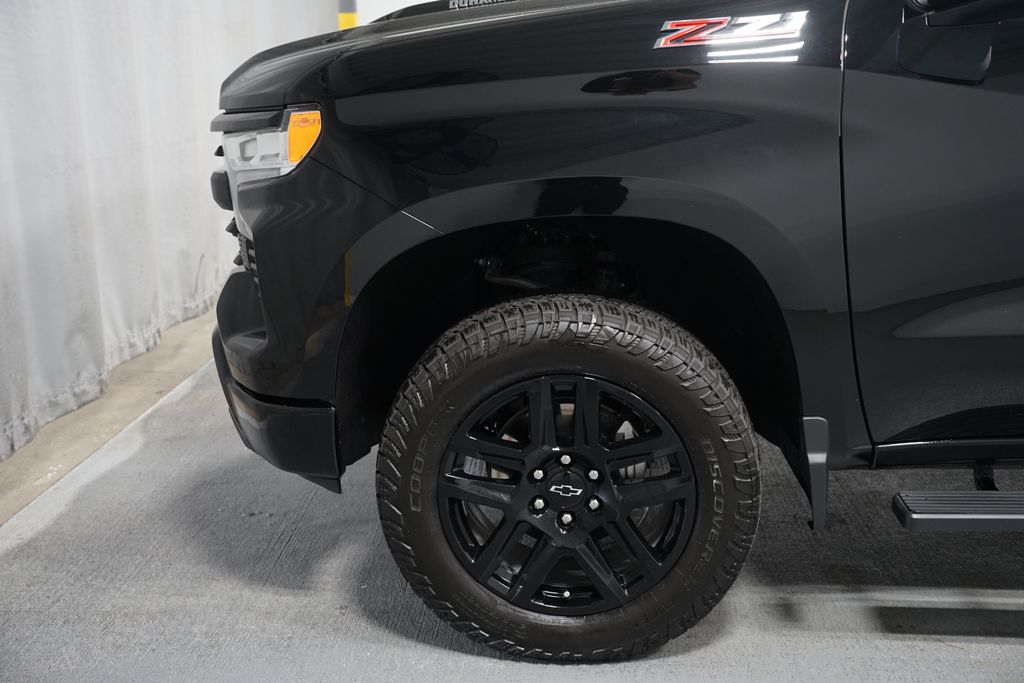 Thumbnail: 2024 Chevrolet Silverado 1500 - 5