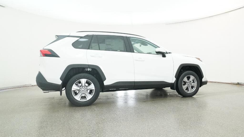 Thumbnail: 2025 Toyota RAV4 - 16