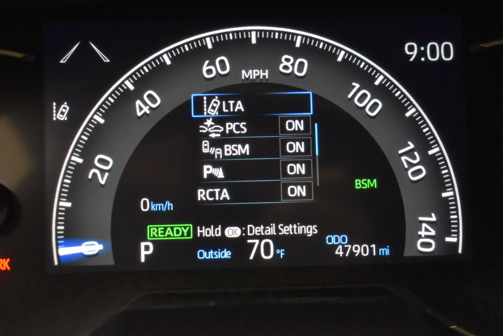 Thumbnail: 2019 Toyota RAV4 - 21