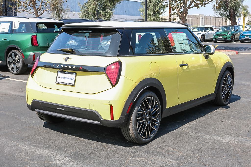 2025 MINI Cooper S  9