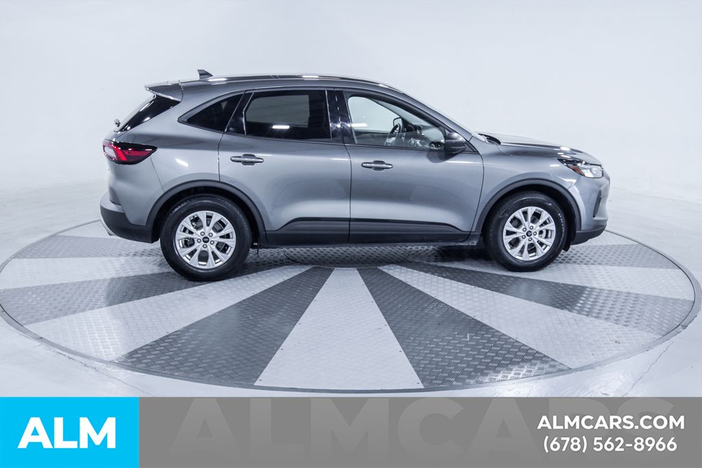 Used 2025 Gray Ford Active image 11