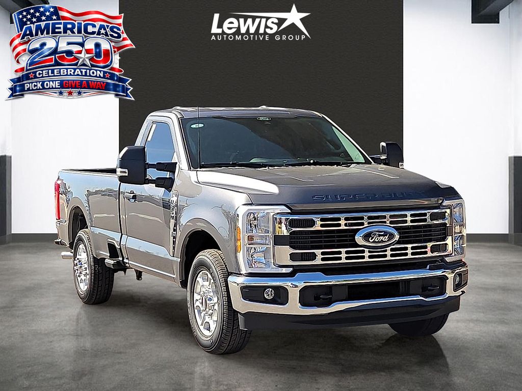 2026 Ford F-350 Super Duty XLT - Photo 6