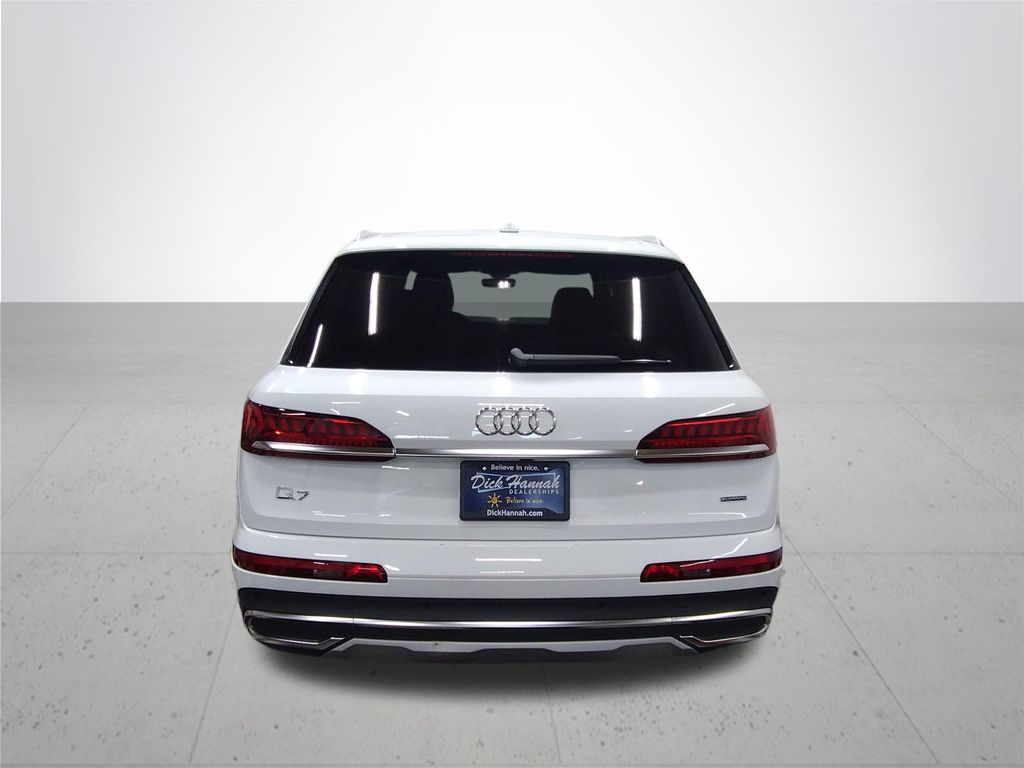 2024 Audi Q7 55 Premium Plus