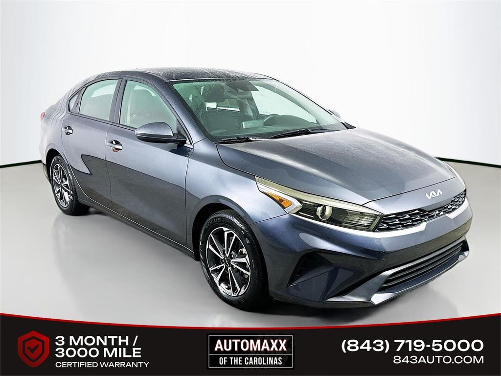 Gravity Gray 2022 Kia Forte LXS FWD Sedan Front-Wheel Drive Continuously Variable Transmission