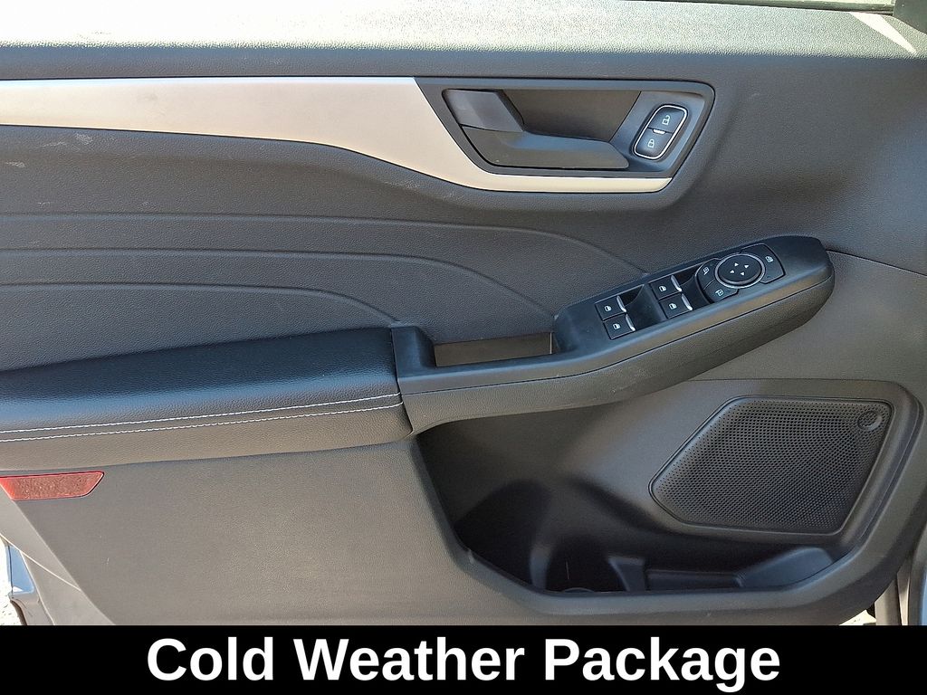 Thumbnail: 2022 Ford Escape - 14