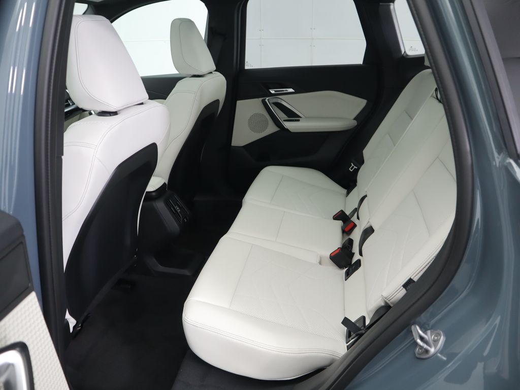 Thumbnail: 2026 BMW X1 - 22