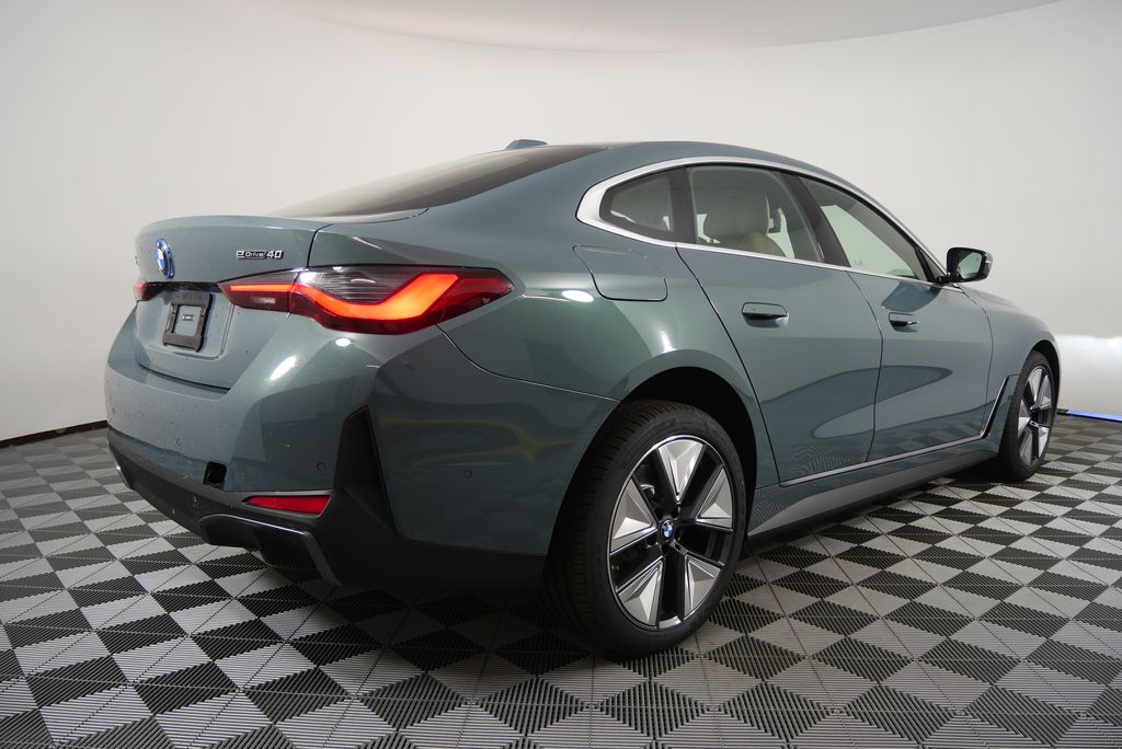 Thumbnail: 2025 BMW i4 - 3