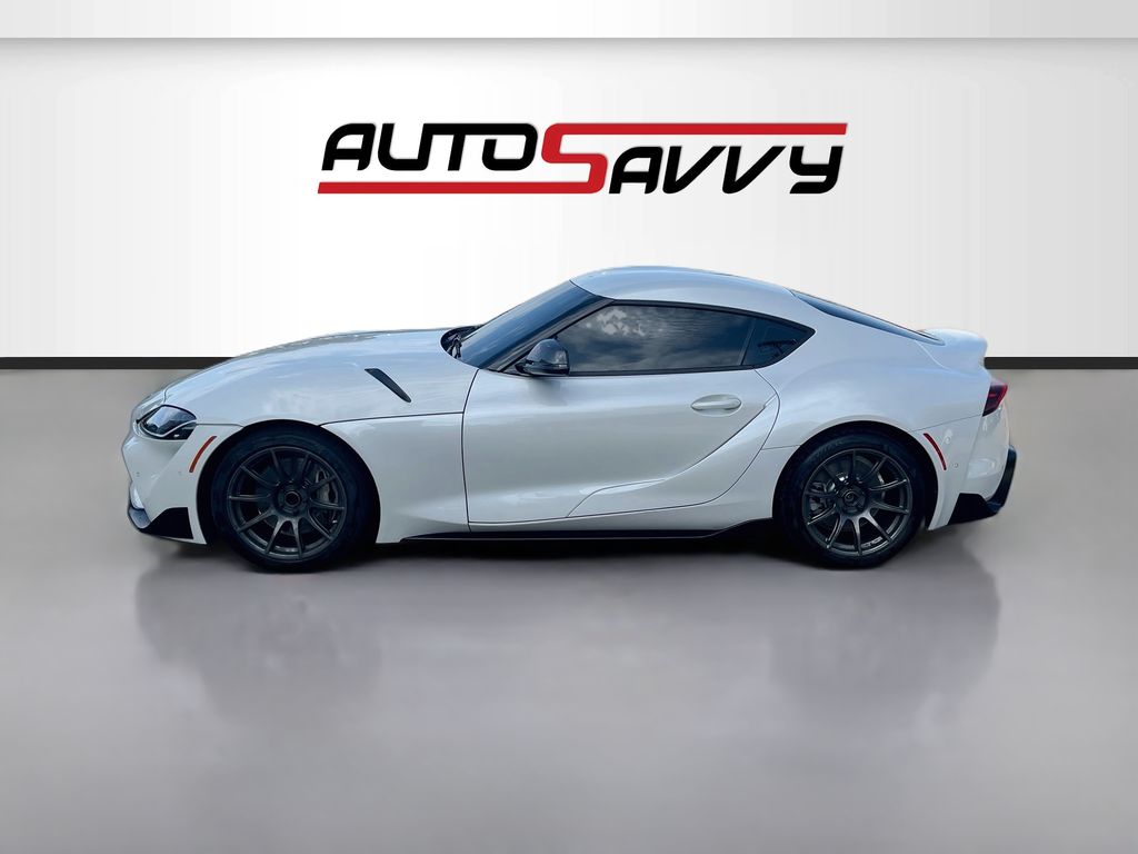 Used 2026 White Toyota 3.0 image 4