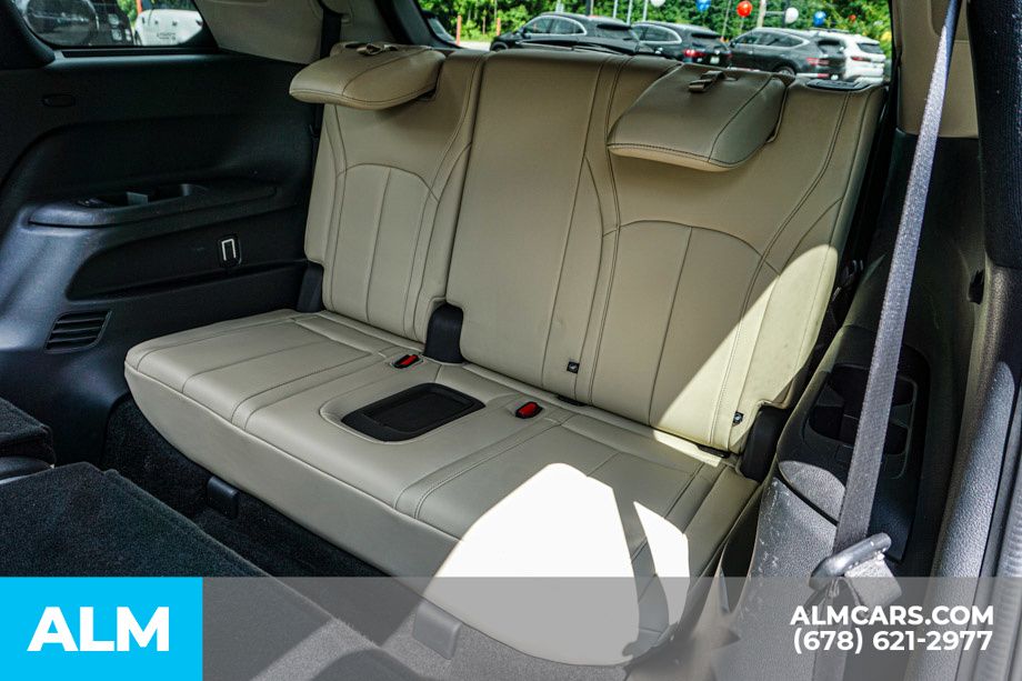 Used 2022 Black INFINITI LUXE image 22