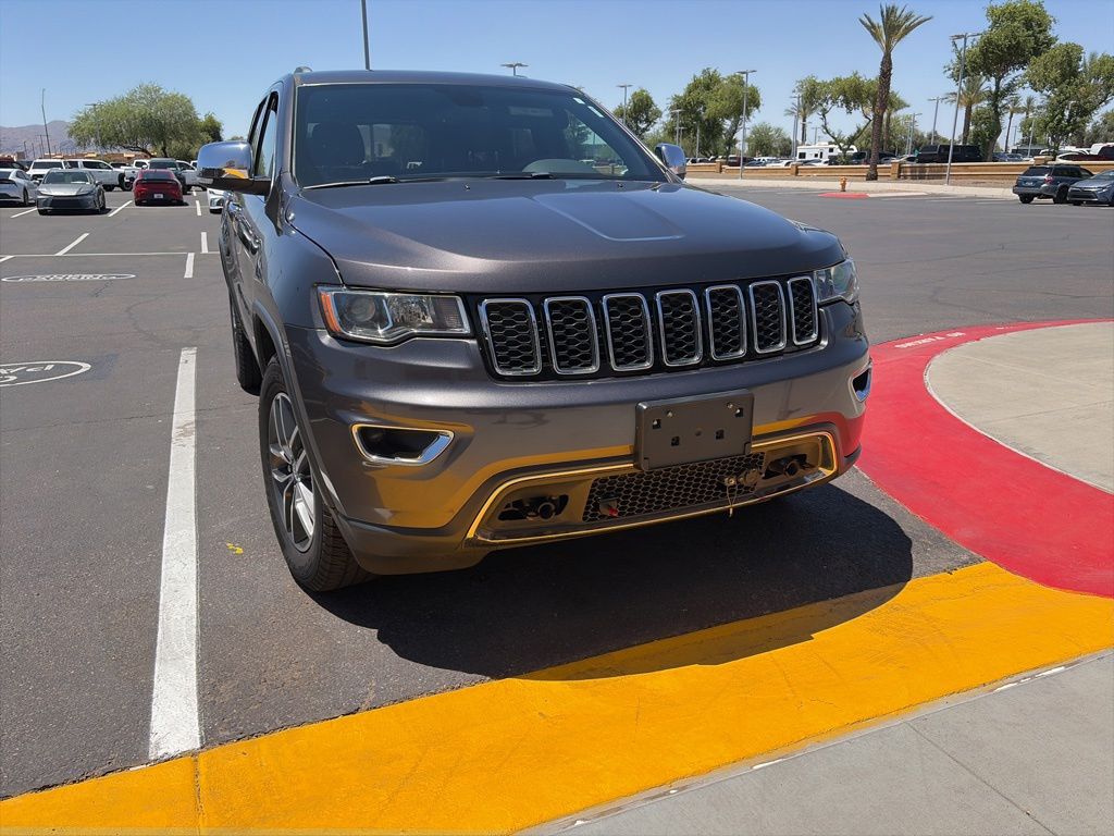Thumbnail: 2018 Jeep Grand Cherokee - 3