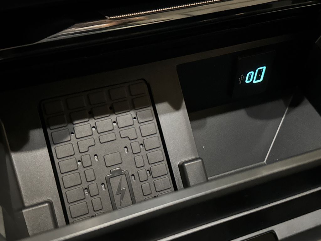 New 2026 Black Ford Lariat image 32