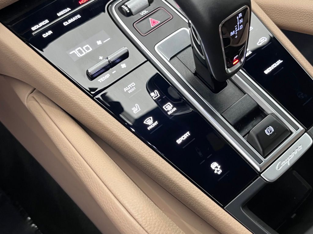 2022 Porsche Cayenne  16