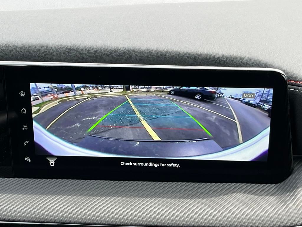 2025 Nissan Kicks SR photo