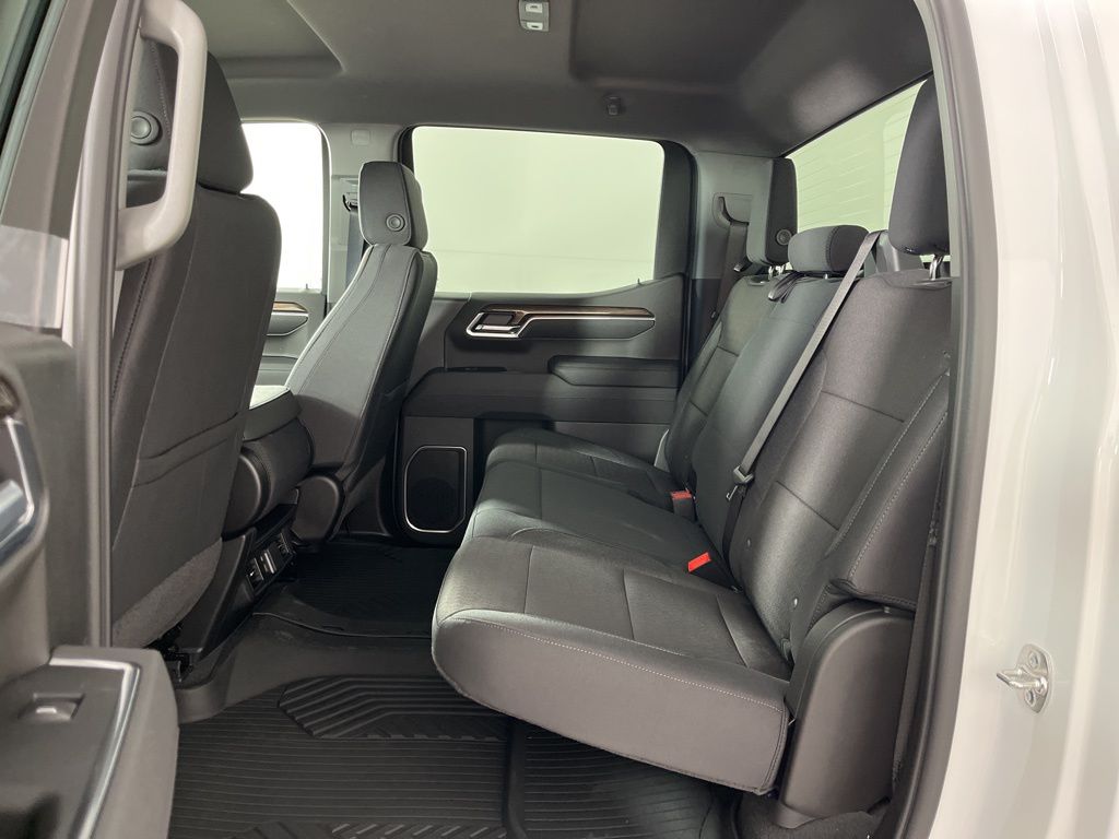 Thumbnail: 2026 Chevrolet Silverado 1500 - 21