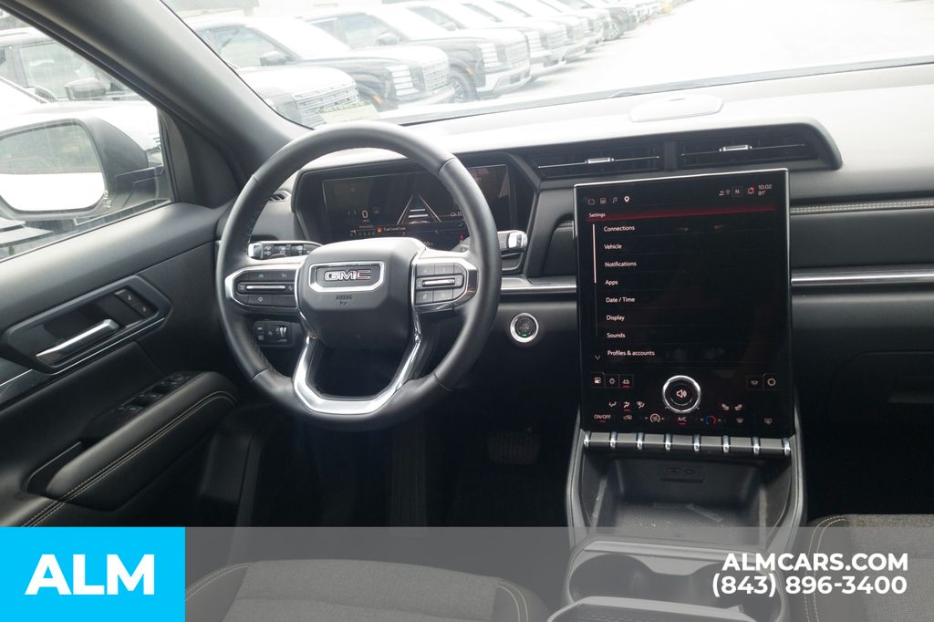 Used 2025 White GMC Elevation image 21