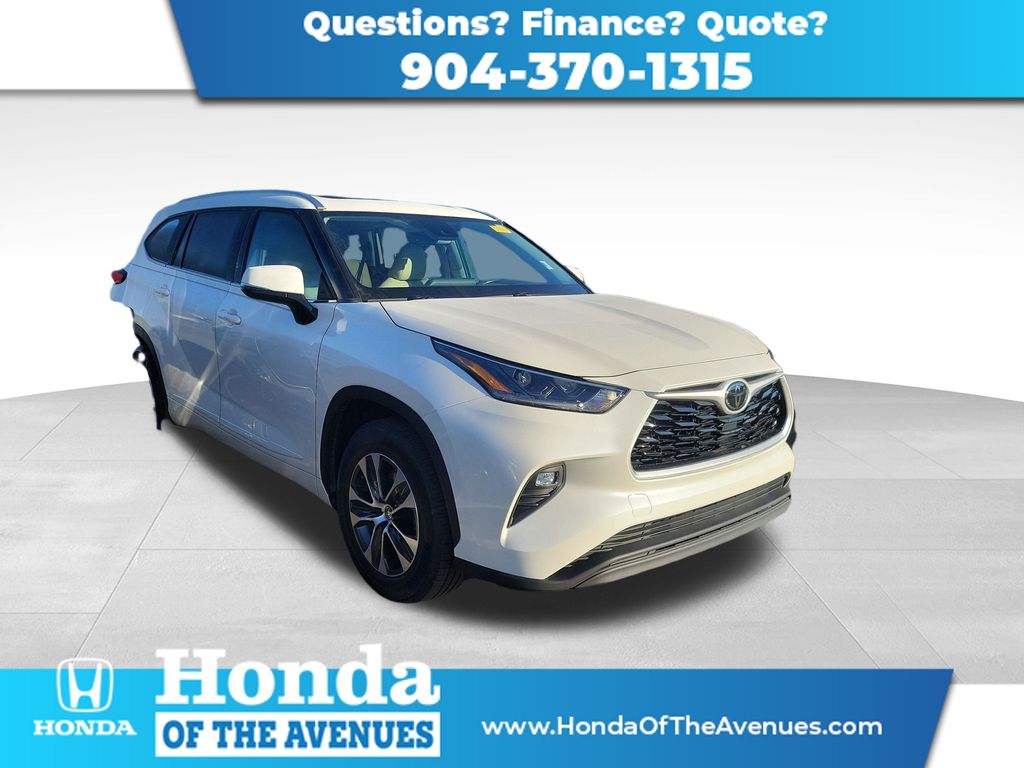 2021 Toyota Highlander XLE FWD