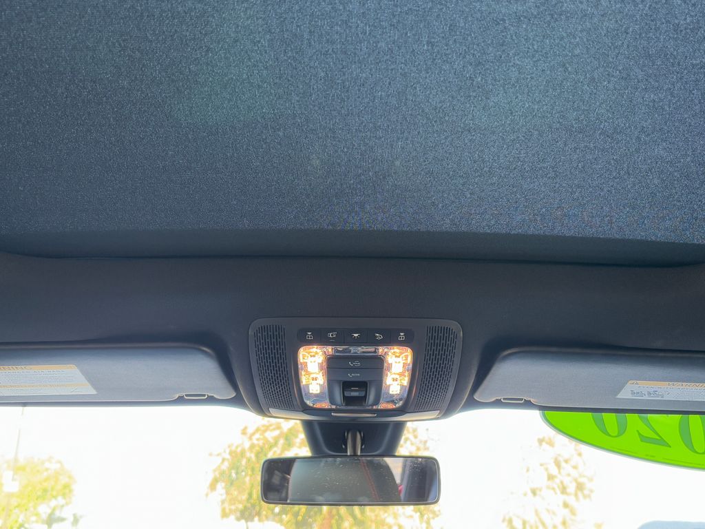 Thumbnail: 2020 Mercedes-Benz GLB - 22