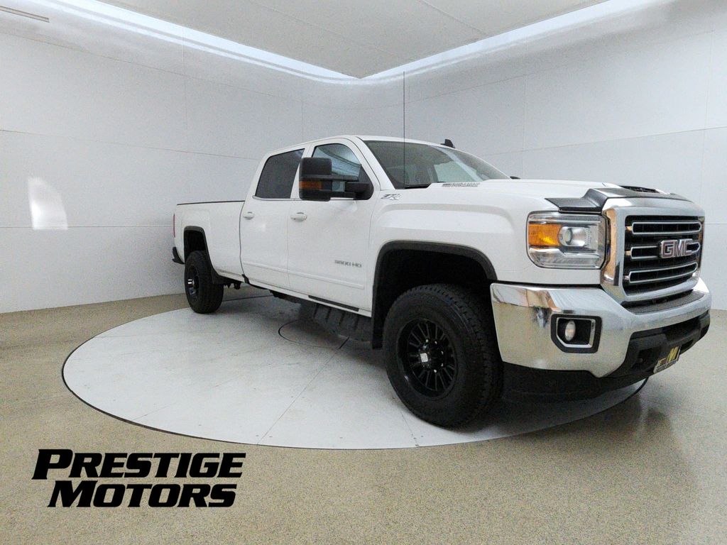 White 2018 GMC Sierra 3500HD Pickup Truck Four-Wheel Drive 6-Speed Automatic