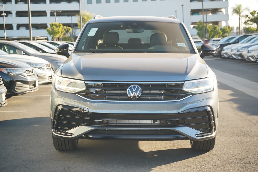 2024 Volkswagen Tiguan 2.0T SE R-Line Black 5