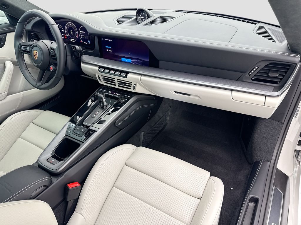Thumbnail: 2026 Porsche 911 - 19
