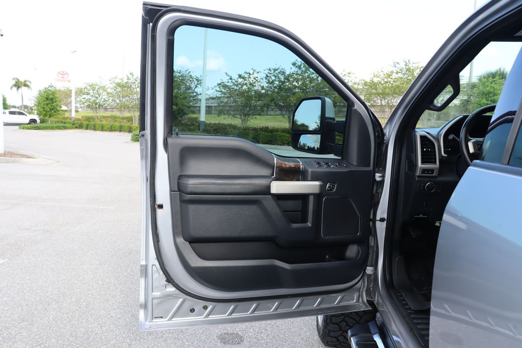 2022 Ford F-250 Lariat 16