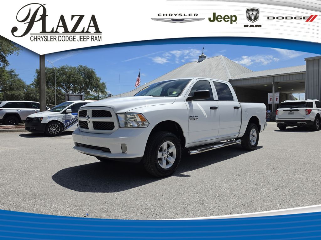 Bright White Clearcoat 2018 RAM 1500 Pickup Truck Four-Wheel Drive 8-Speed Automatic
