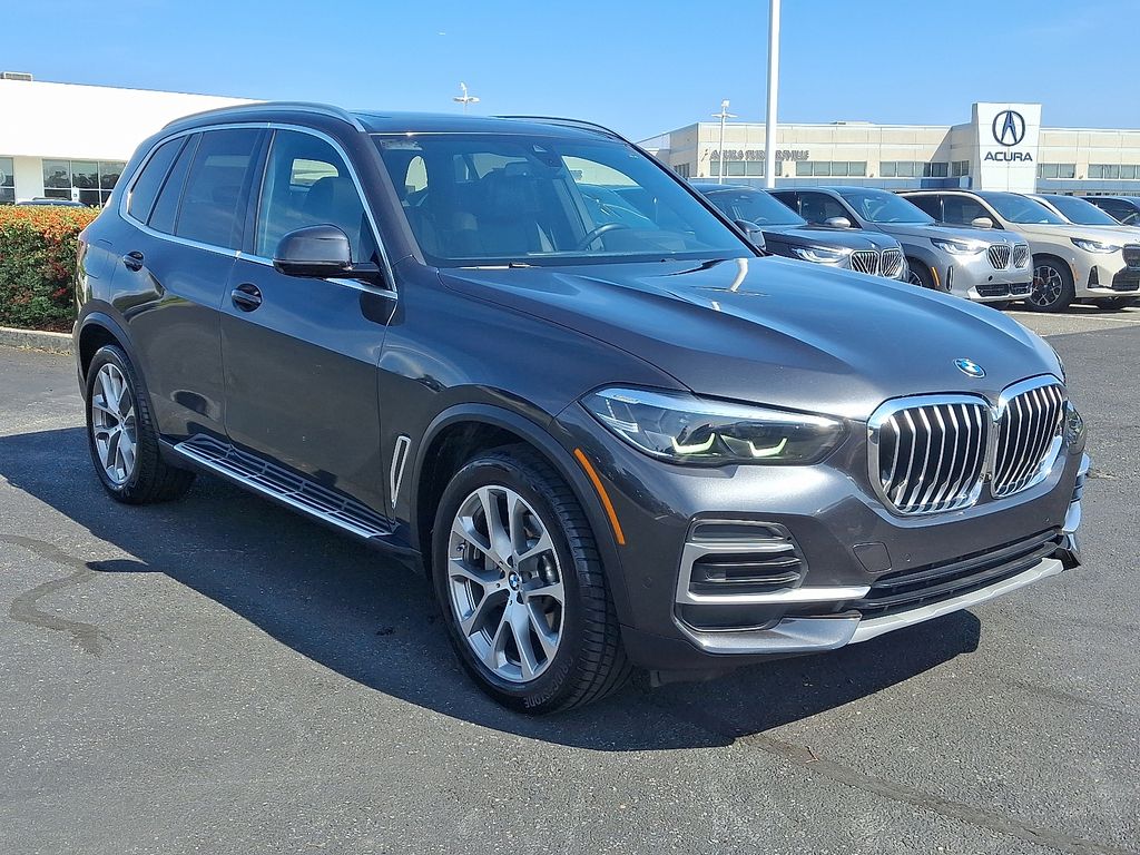 Thumbnail: 2022 BMW X5 - 3
