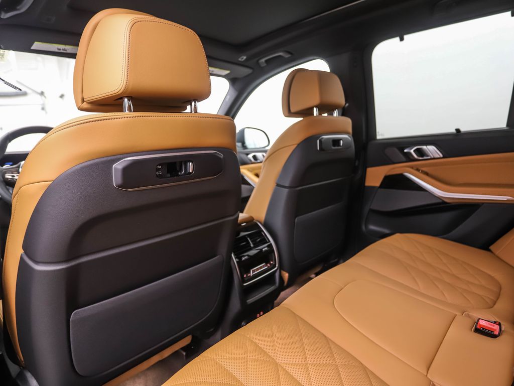 Thumbnail: 2026 BMW X5 - 19