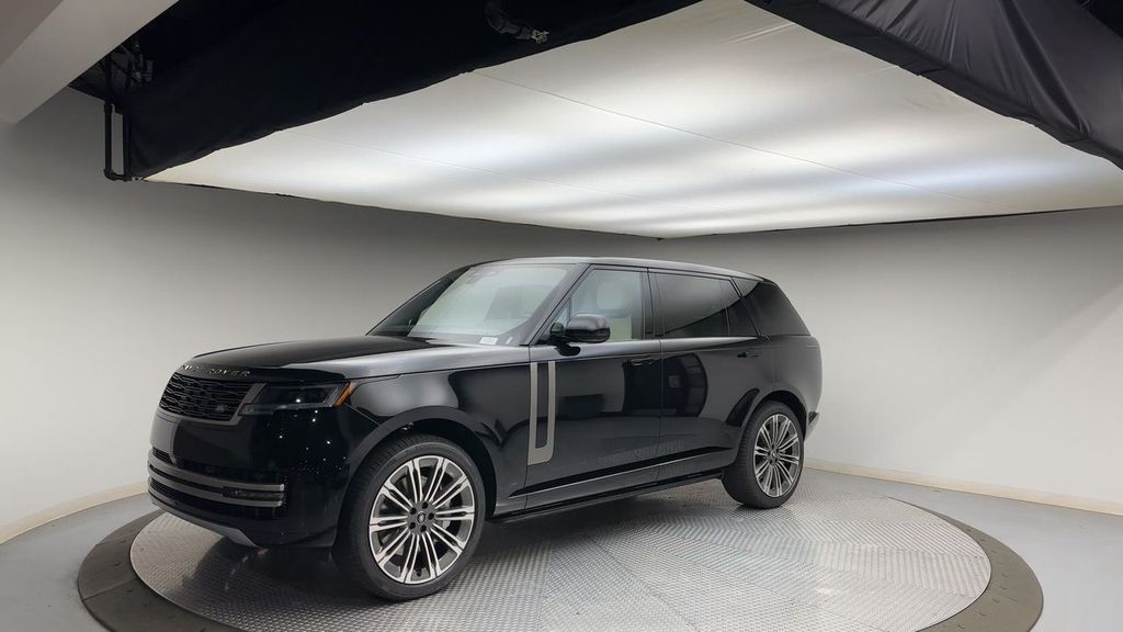 Thumbnail: 2025 Land Rover Range Rover - 4