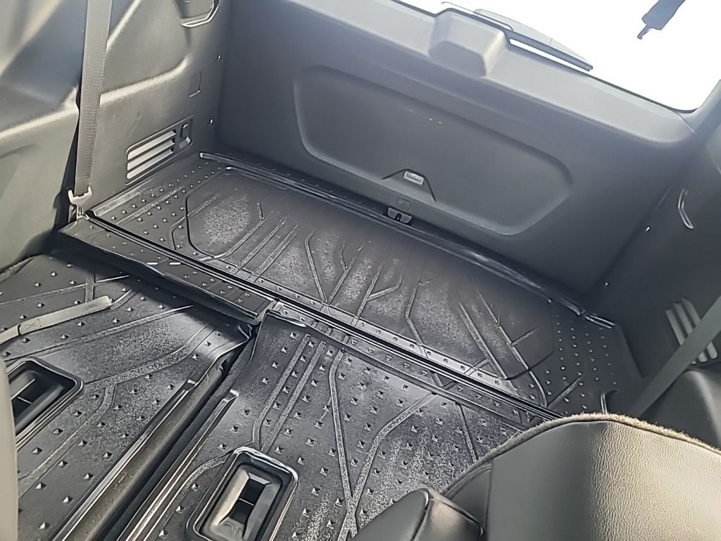 used 2023 Chevrolet Traverse car, priced at $32,811