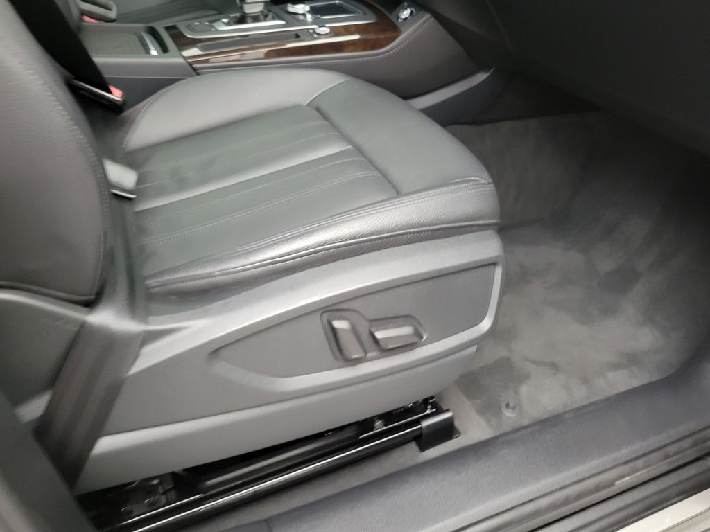 Thumbnail: 2019 Audi Q5 - 14