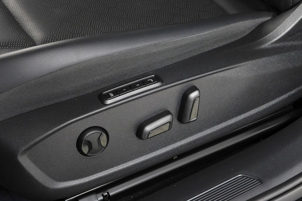 Thumbnail: 2021 Volkswagen ID.4 - 22