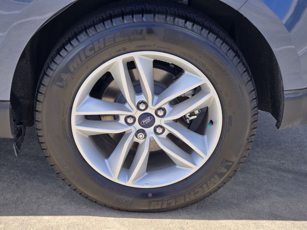 2018 Ford Edge SEL Blue at Bravo Nissan