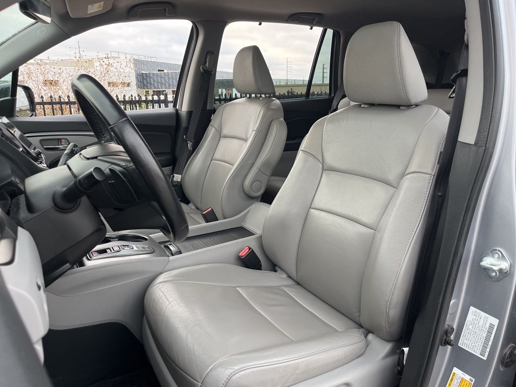 Thumbnail: 2022 Honda Pilot - 25