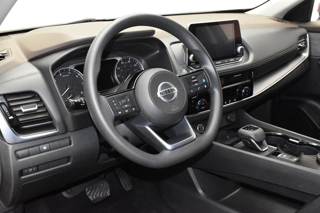 Thumbnail: 2021 Nissan Rogue - 15