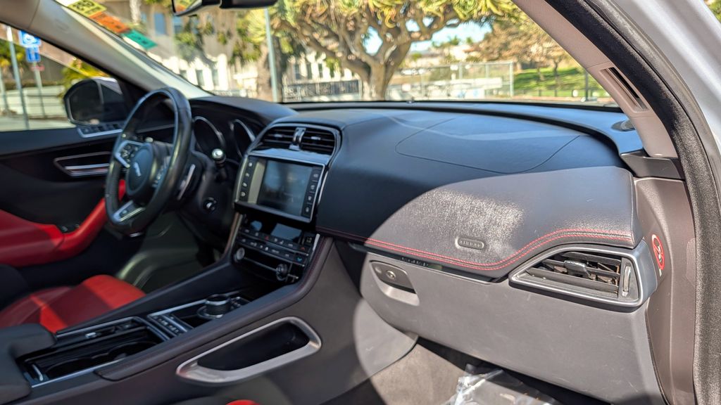 Used 2018 Jaguar F-PACE 25t R-Sport 4D Sport Utility