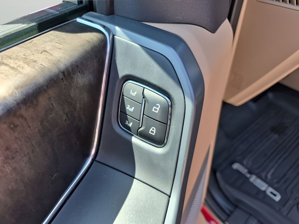 Used Car 2021 Ford F-150  Lariat For Sale Under $35,000 In Austin, Texas