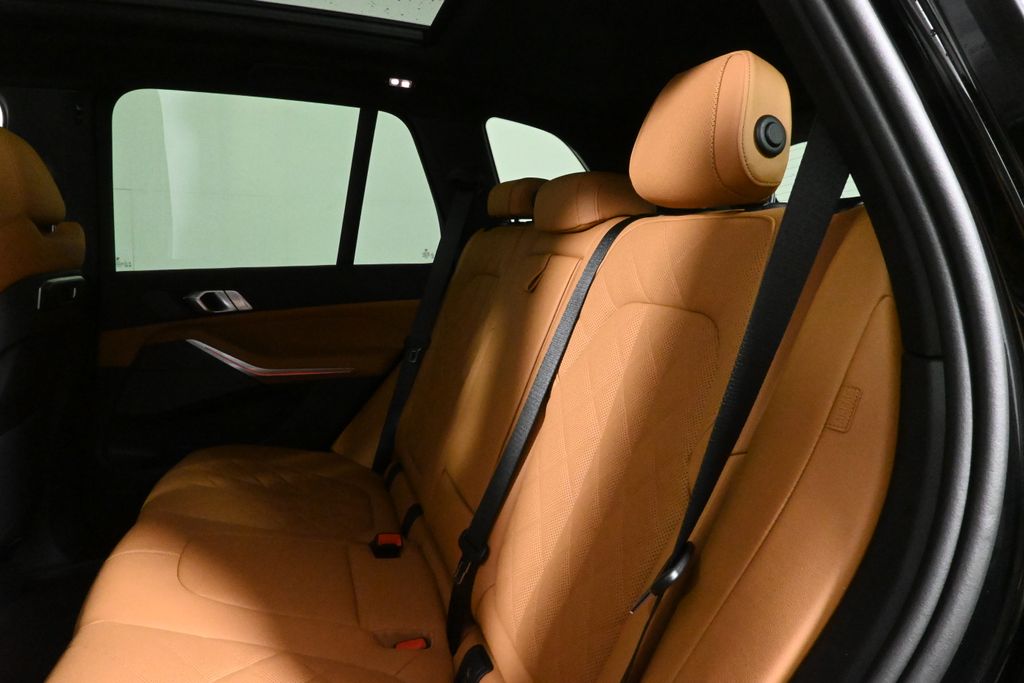 Thumbnail: 2026 BMW X5 - 4