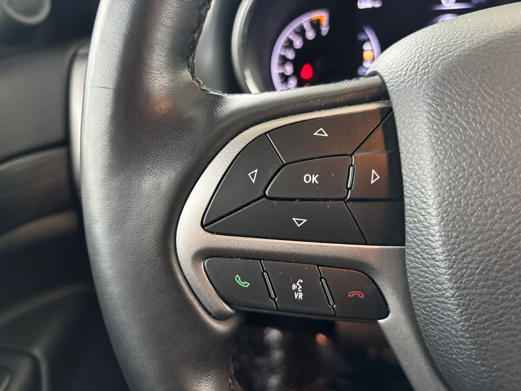 Thumbnail: 2021 Jeep Grand Cherokee - 11