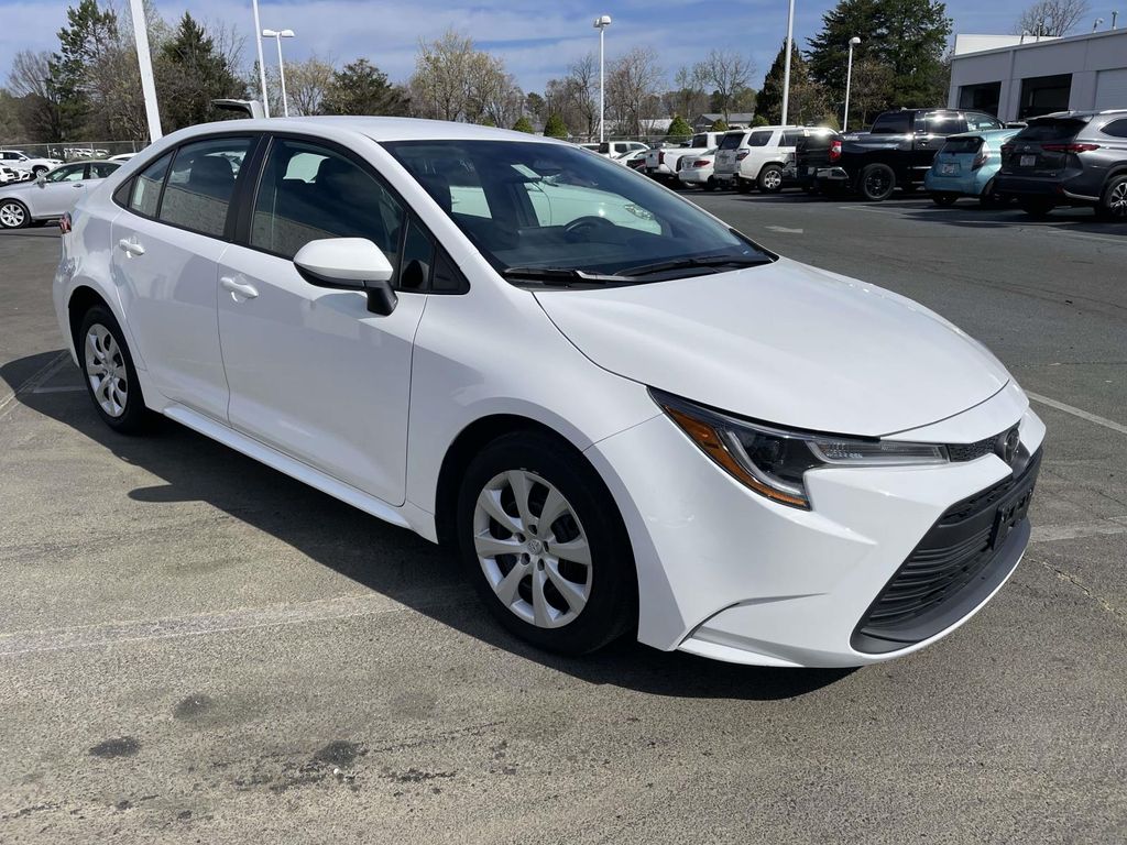 2024 Toyota Corolla LE FWD